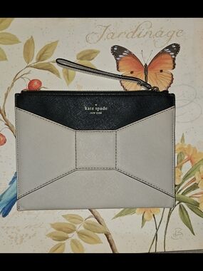 kate spade Park Ave Bow Wristlet Black And Taupe